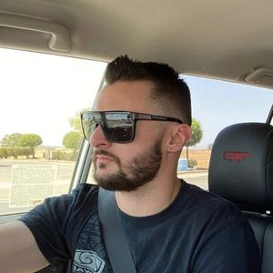 Meet your Posher, Erik